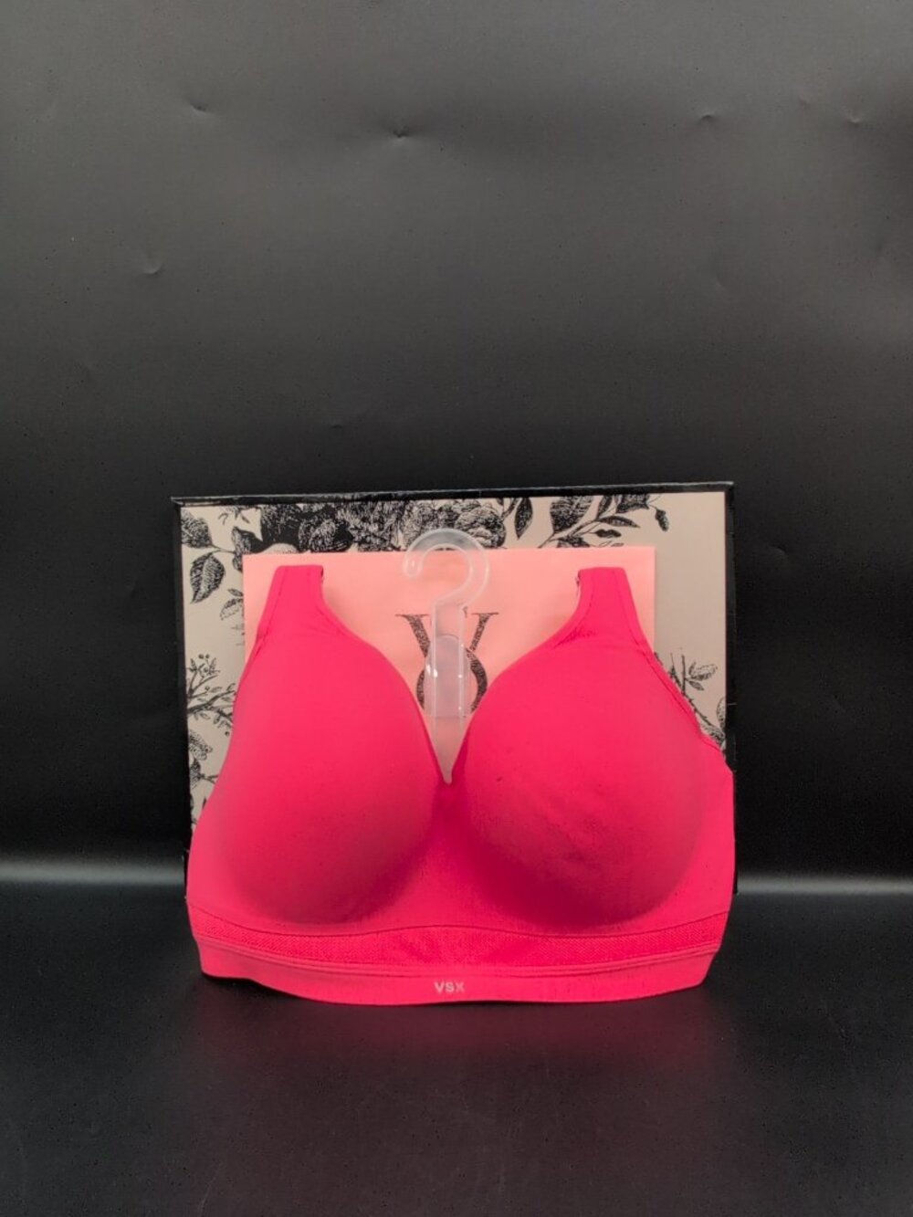 Victoria Secret VSX Incredible Max V Neck Racerback Sports Bra 34DDD Pink Island